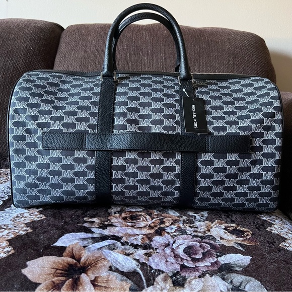 MICHAEL KORS Cooper Silver Hardware Adjustable Strap XL Weekender Duffle Bag NWT - Picture 11 of 14